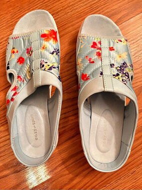 Easy Spirit Floral Sneakers US 9.5 M